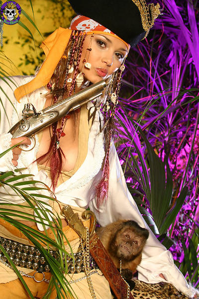 Monkey loves erotic armed pirate girl